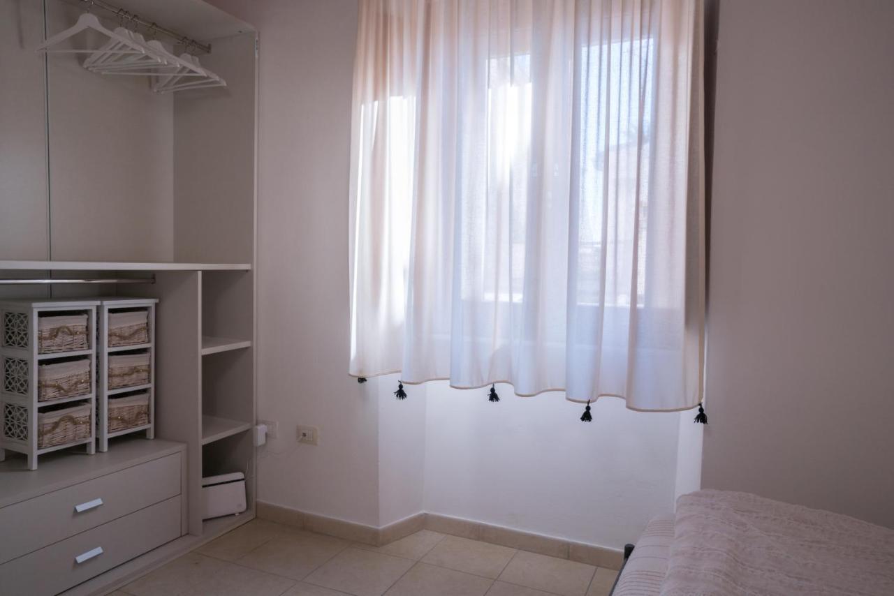 Yenne Rooms Wifi-Ac Cagliari Exterior foto