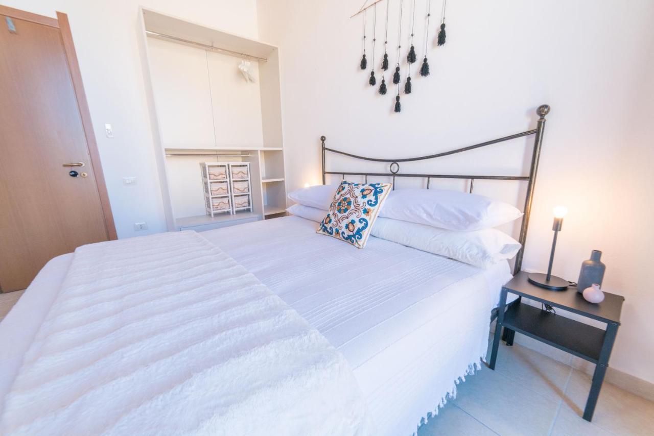 Yenne Rooms Wifi-Ac Cagliari Exterior foto