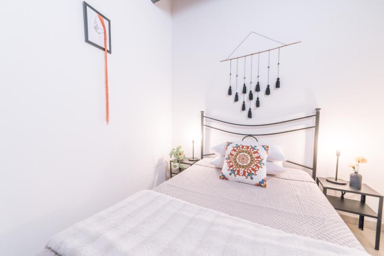 Yenne Rooms Wifi-Ac Cagliari Exterior foto